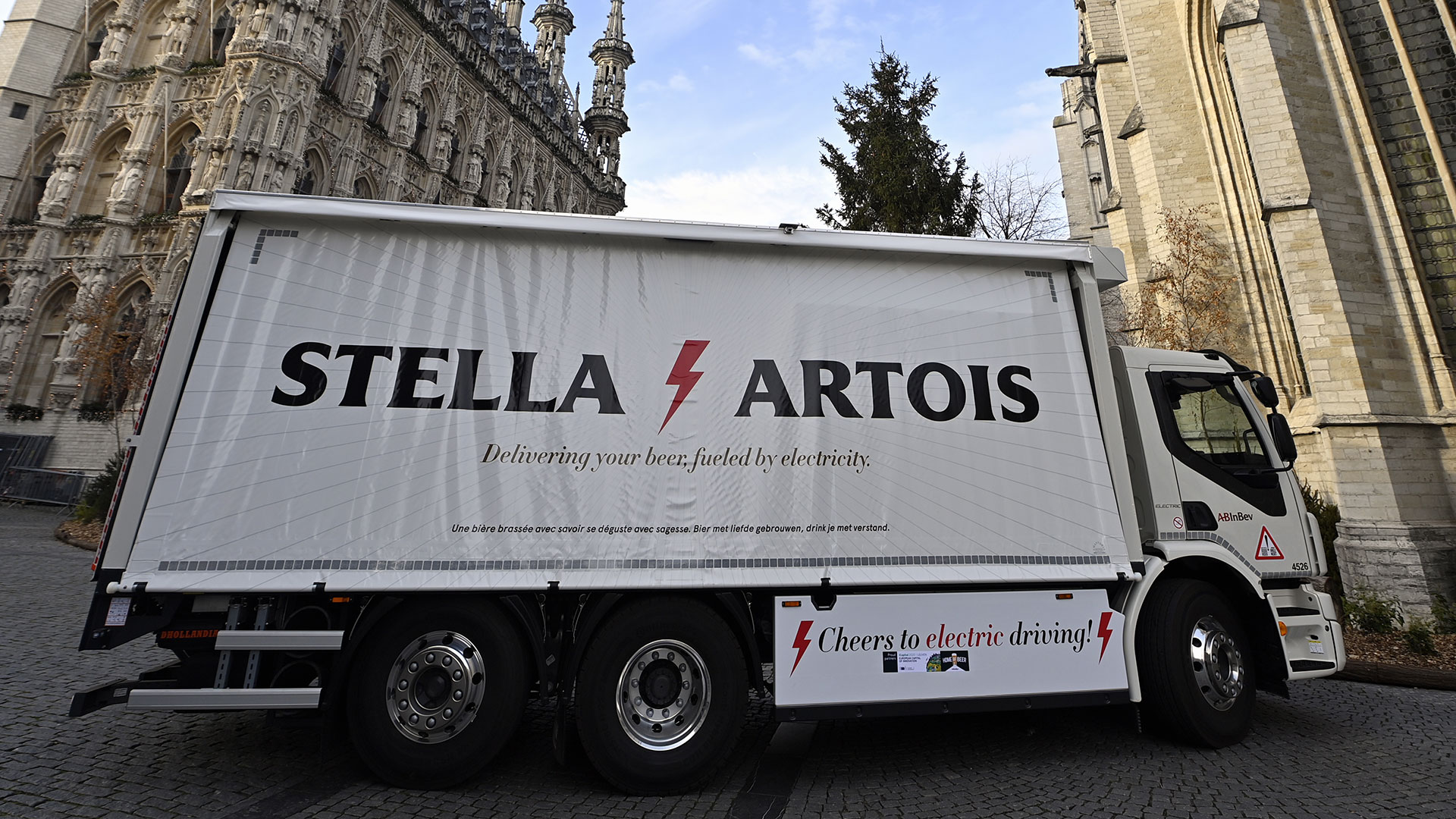 First ever etruck arrives in Leuven to deliver beer with no emissions